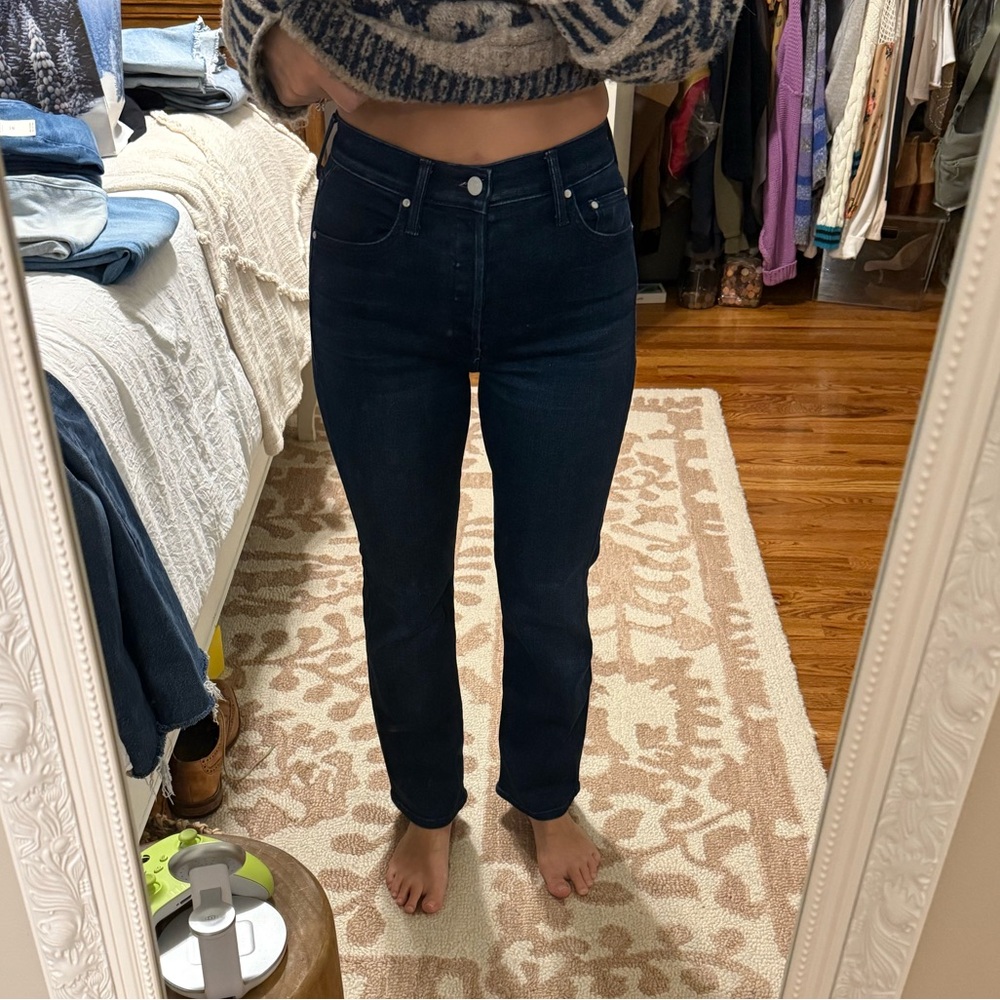 MOTHER tripper ankle size 25. Nice stretch. Wash is taking shape.